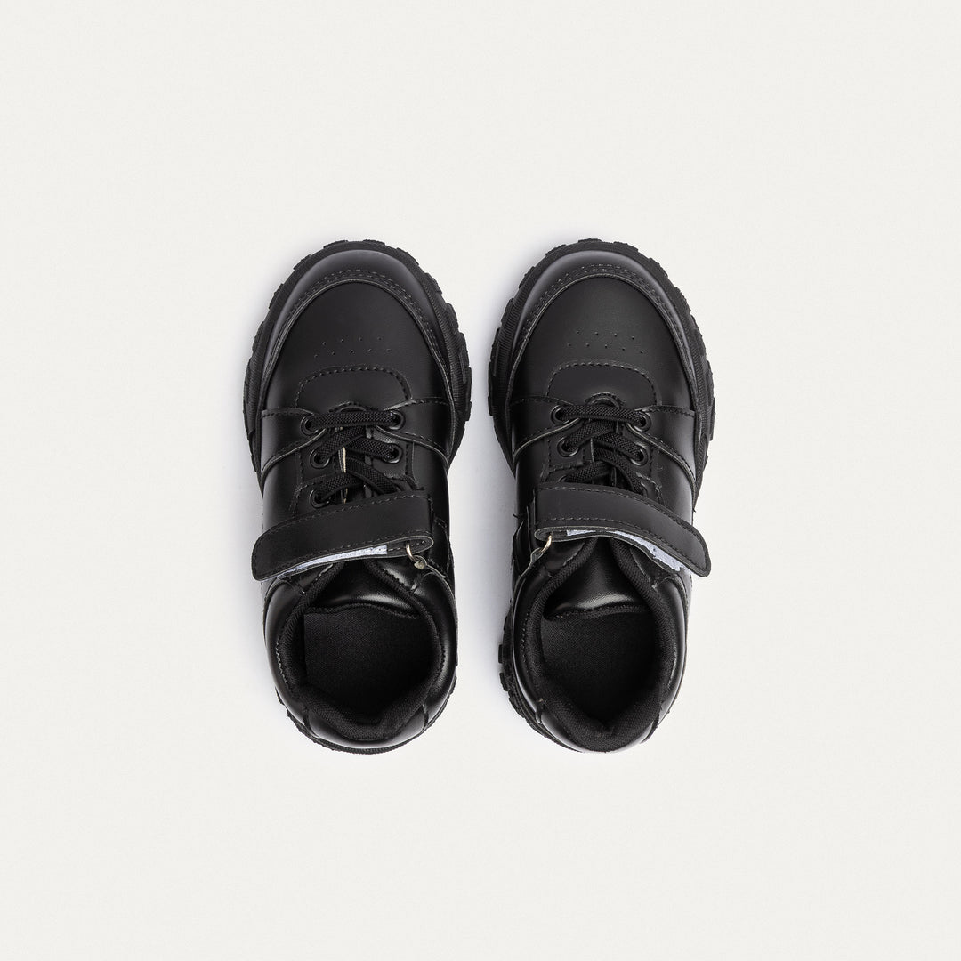 Achilles Kids | PlayCourt – Black (One-Strap Sneakers) – Chunky Style, Kid-Simple