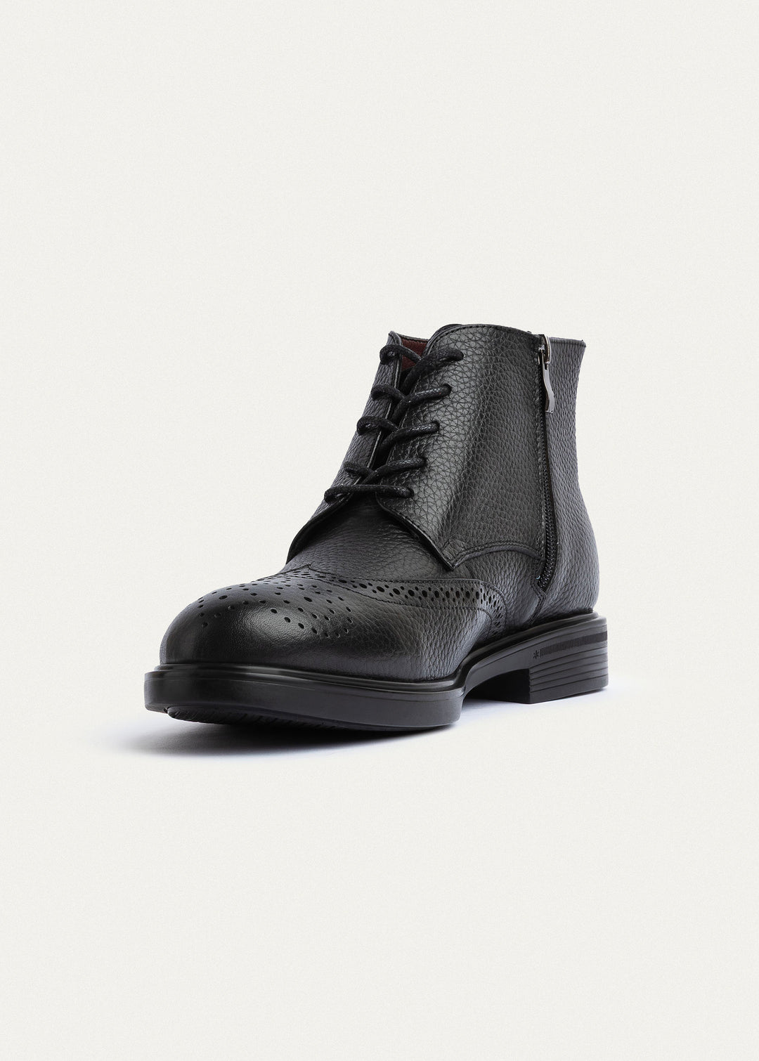 Oxford Crest Boots | Black
