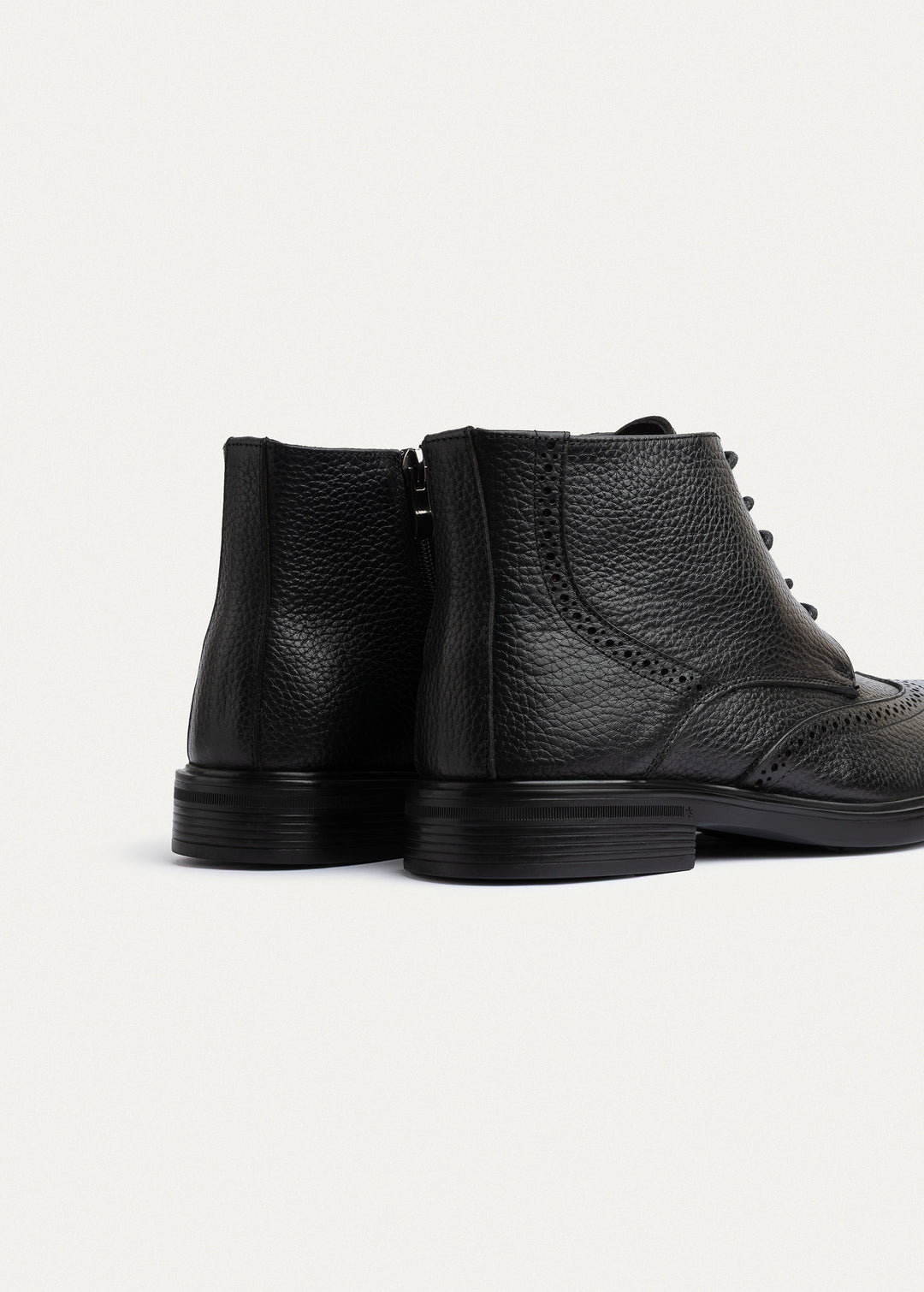 Oxford Crest Boots | Black