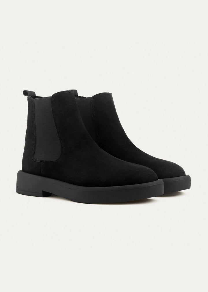 Rustic Luxe Chelsea Boots- Black