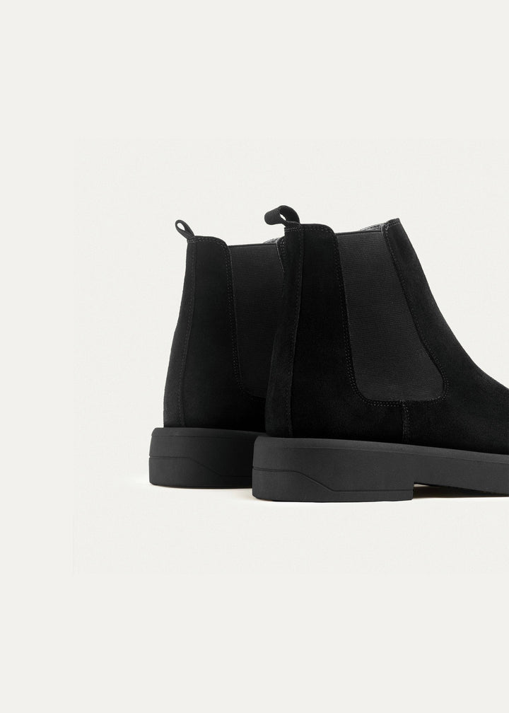 Rustic Luxe Chelsea Boots- Black
