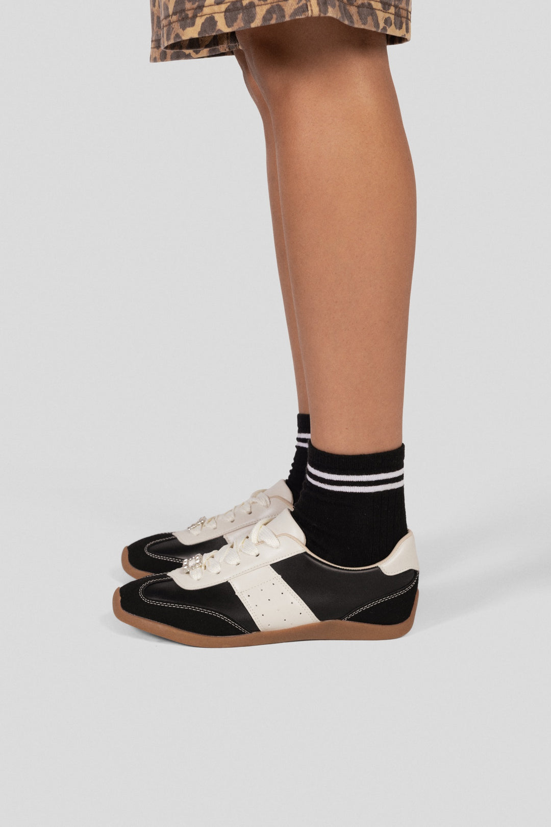 Rhinestone Buckle Retro Sneakers - Black