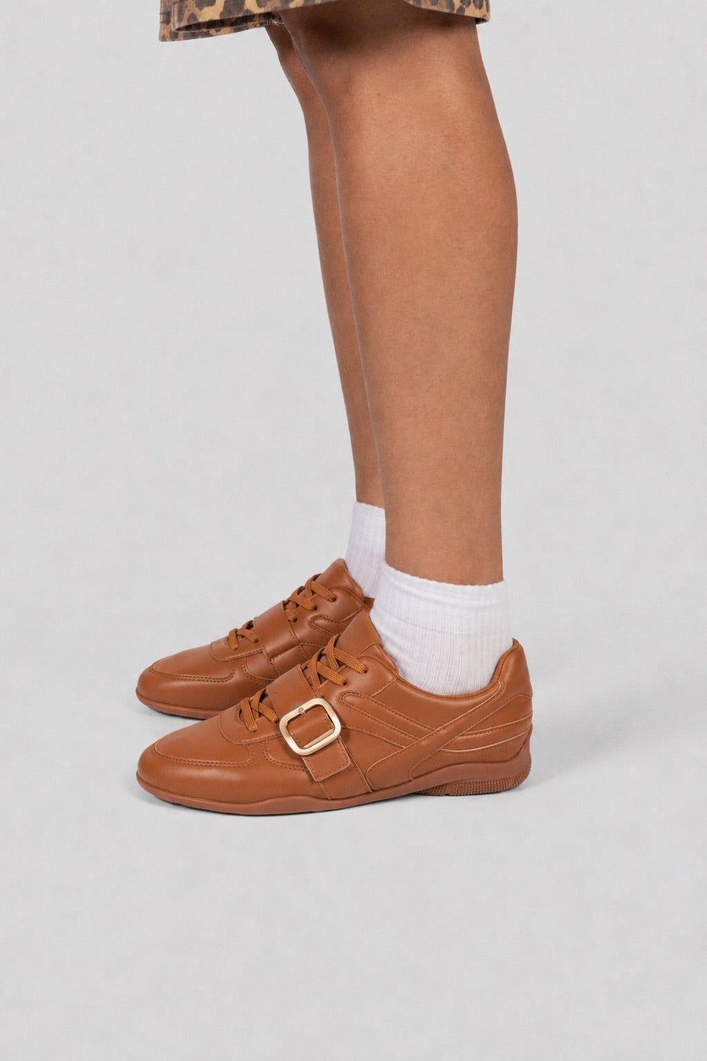 Sneakers Gold Buckle Strap - Camel