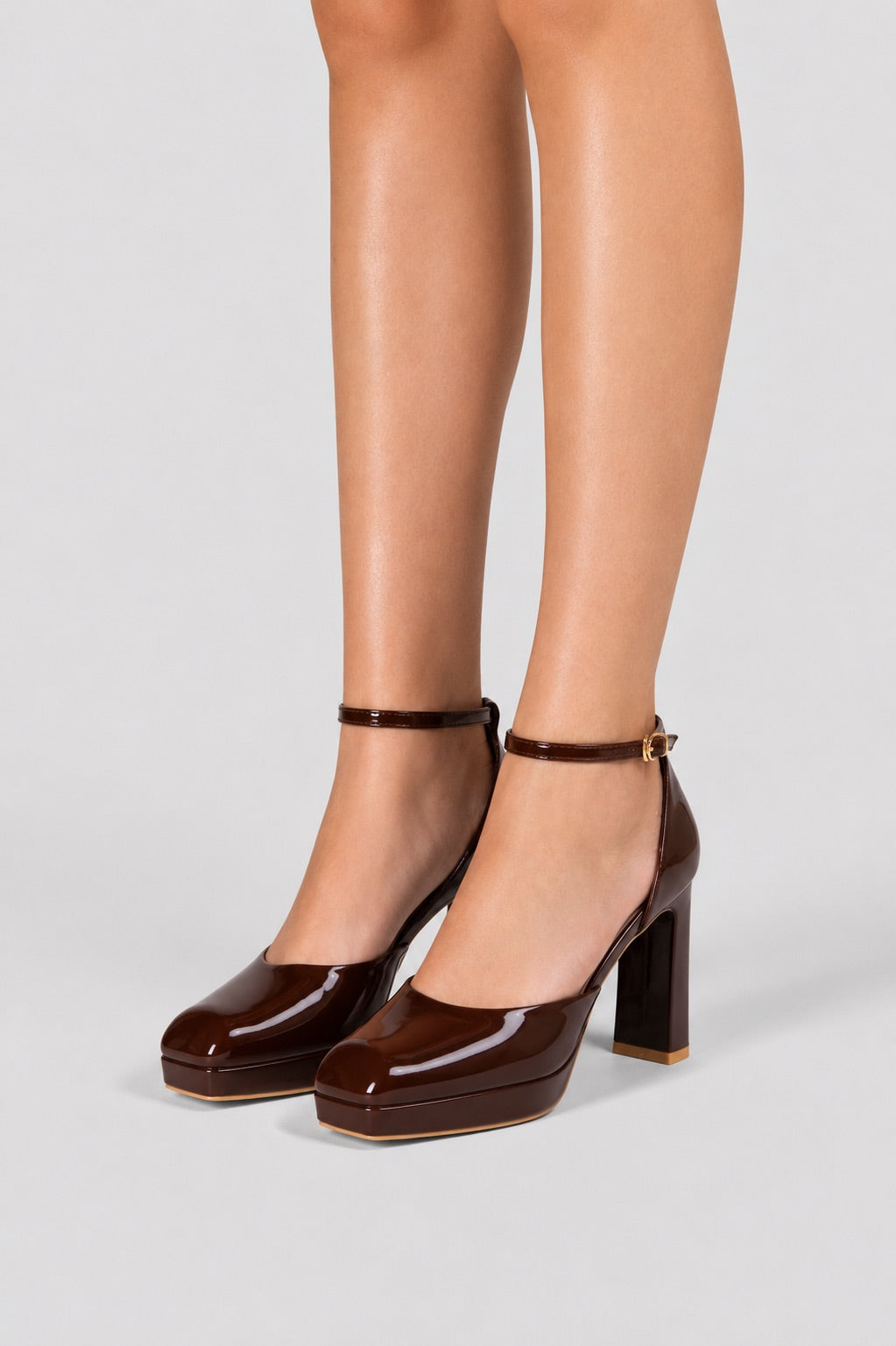 Round Toe Platform Ankle Strap Pumps - Brown