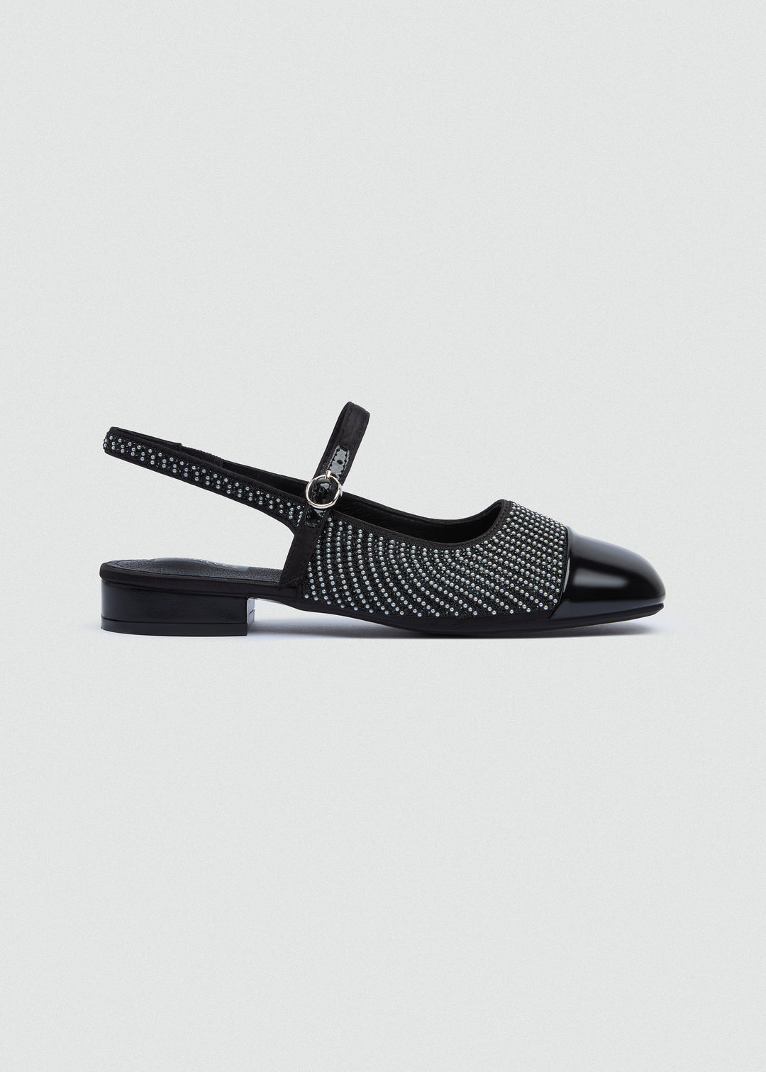 Two-Tone Cap-Toe Slingback Flats - Black