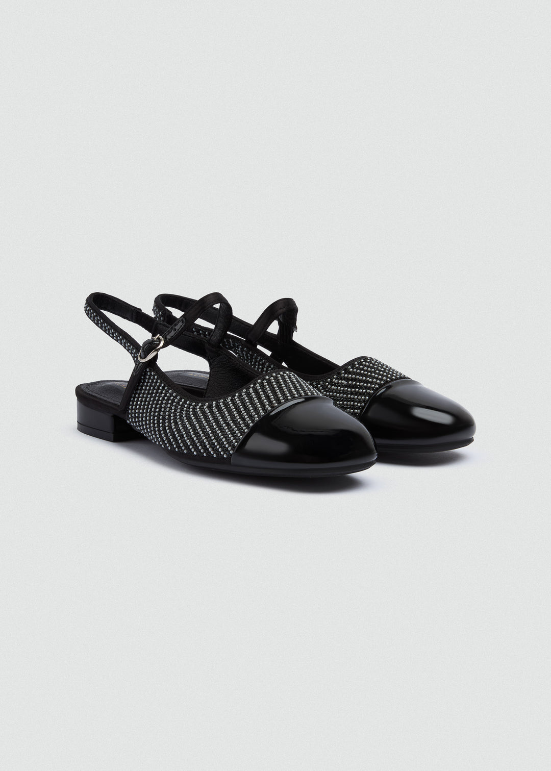 Two-Tone Cap-Toe Slingback Flats - Black
