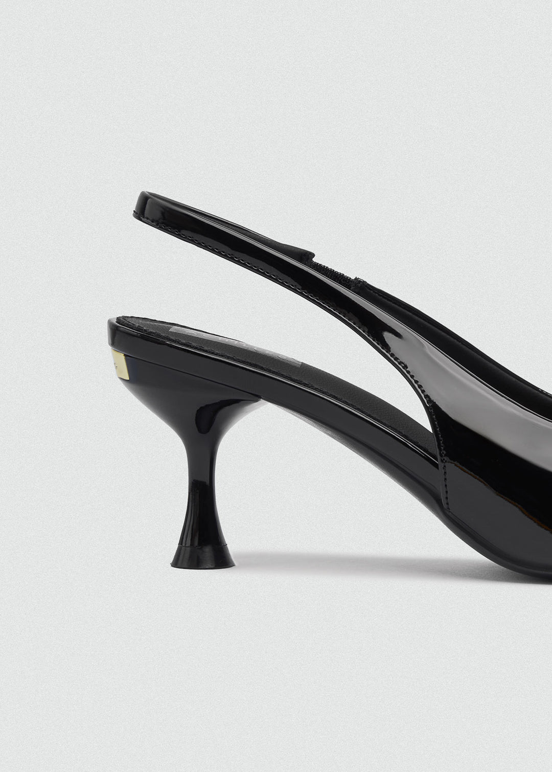 Minimal V-Cut Slingback Kitten Heels - Black