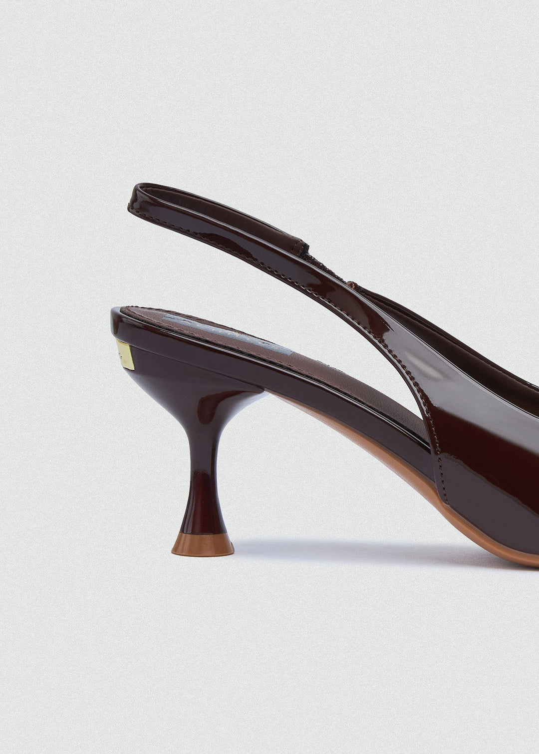 Pointed Slingback Kitten Heels - Patent Leather - Brown