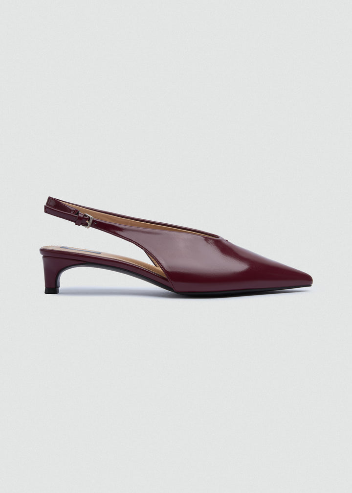 Pointed Slingback Kitten Heels - Patent Leather - Maroon