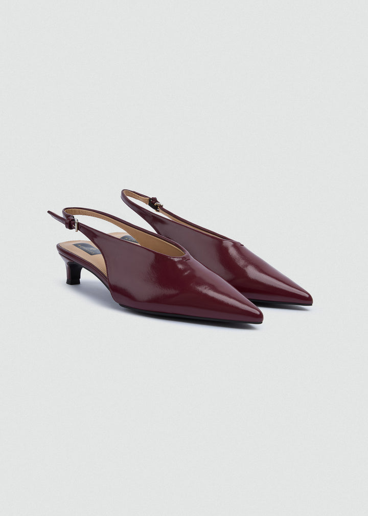 Pointed Slingback Kitten Heels - Patent Leather - Maroon
