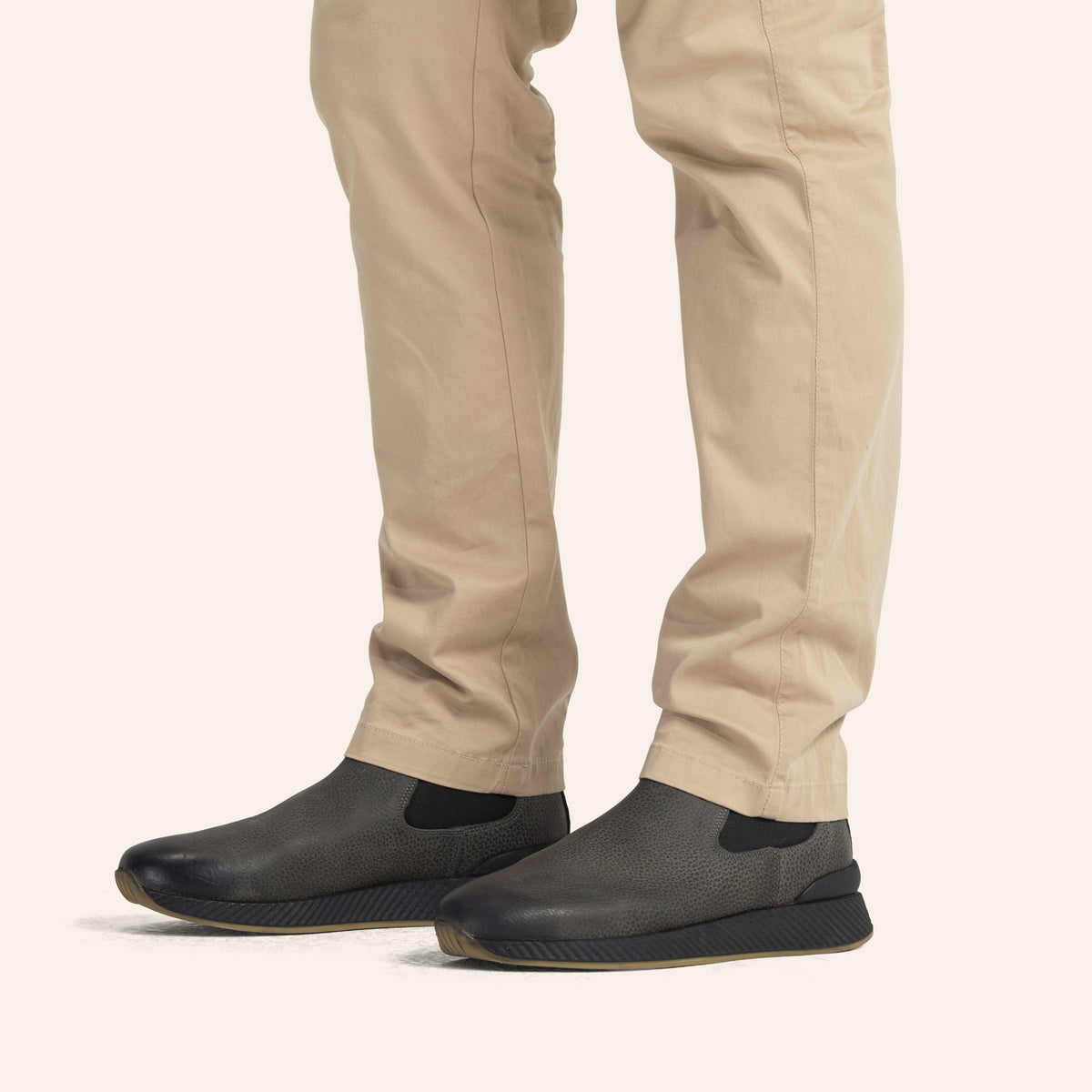 Lookbook - Motion Chelsea Sneakers | Gray