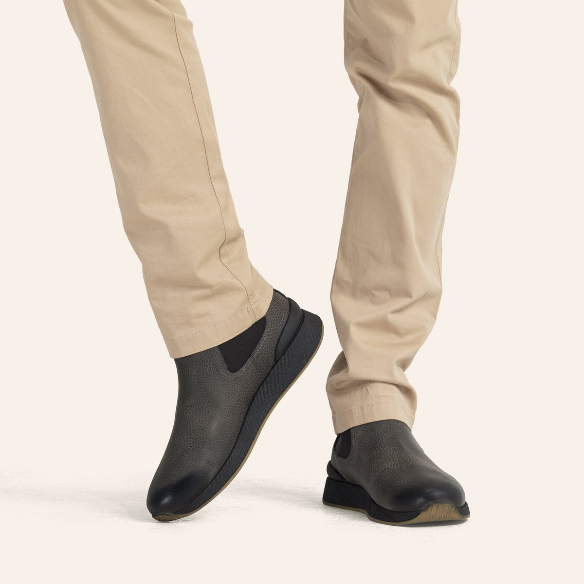 Lookbook - Motion Chelsea Sneakers | Gray