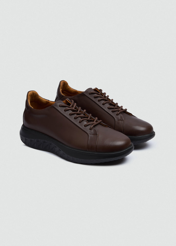 Everyday Comfort Sneaker - Brown - pair